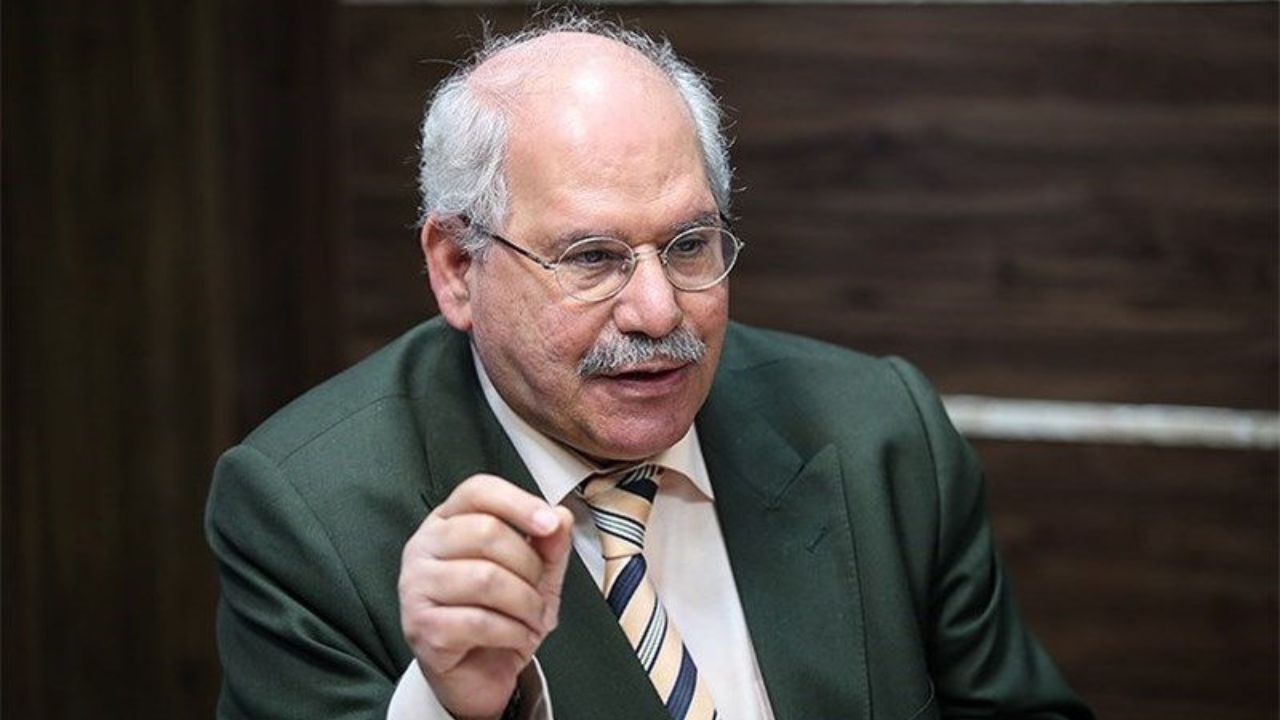 حذف چهار صفر هیچ ضرورت اقتصادی‌ای ندارد جز اینکه تورم را تشدید می‌کند/ بانک مرکزی در  اجرای سیاست‌های نوین مالی ناتوان است/ چرا نباید رئیس بانک مرکزی در مجلس پاسخگو باشد؟/ دولت بانک مرکزی را به صندوقی برای خود تبدیل کرده است/ بانک مرکزی نتوانست ارزش پول م