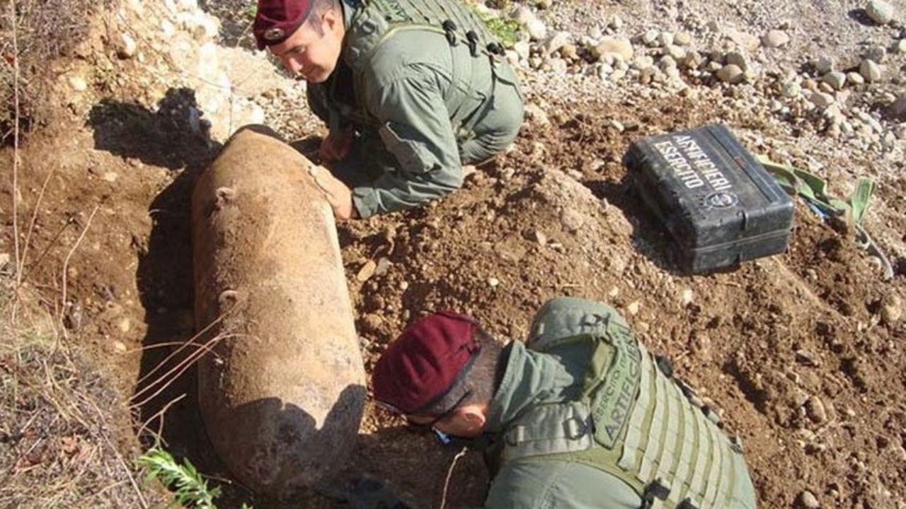 کشف بمب عمل‌نکرده از جنگ جهانی دوم در «ونیز» ایتالیا + ویدئو