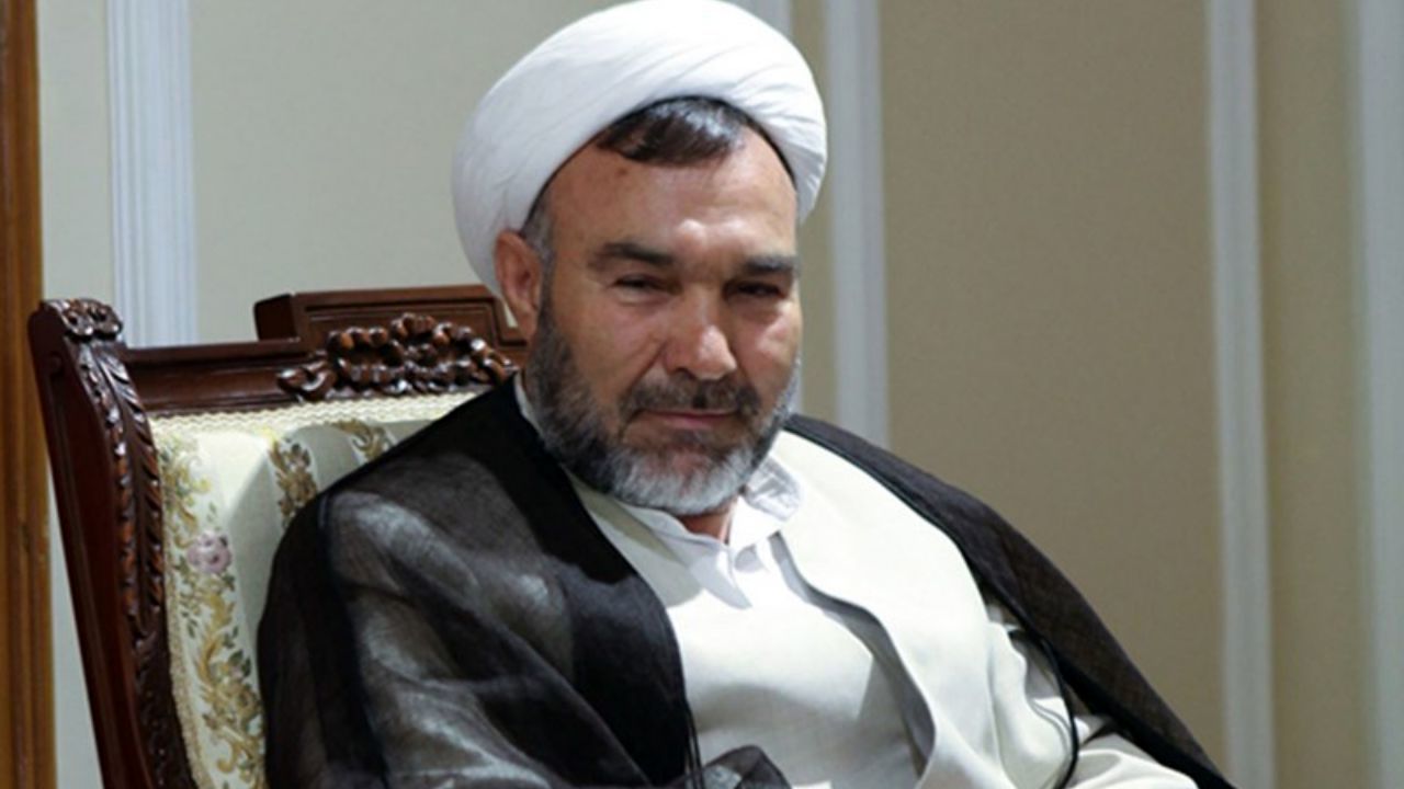 اصلاح‌طلبان می‌توانند به راحتی لیست 30 نفره منتشر کنند/ امضای میثاقنامه تاثیری در تجمیع آراء اصولگراها ندارد/ پایداری‌ها لیست مستقل می‌دهند/ تشتت لیست خطرناک است