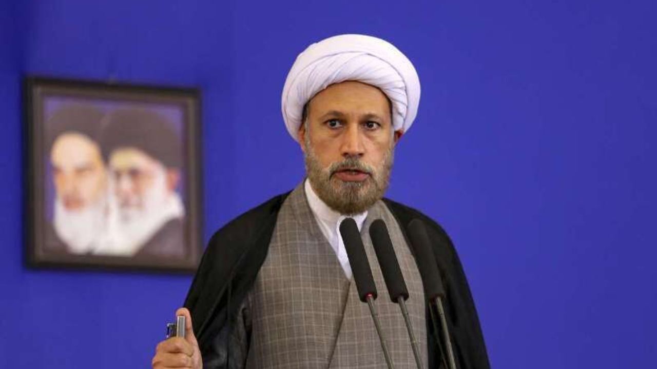 امام جمعه شیراز رقیب پیدا کرد/ باید رقابت کاملا سالم باشد