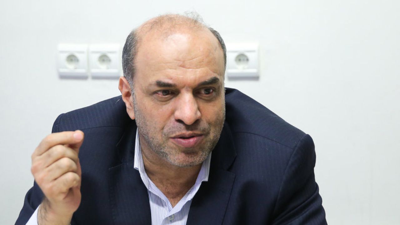 افزایش شعارهای بدون پشتوانه؛ شعارزدگی مردم را در پی دارد