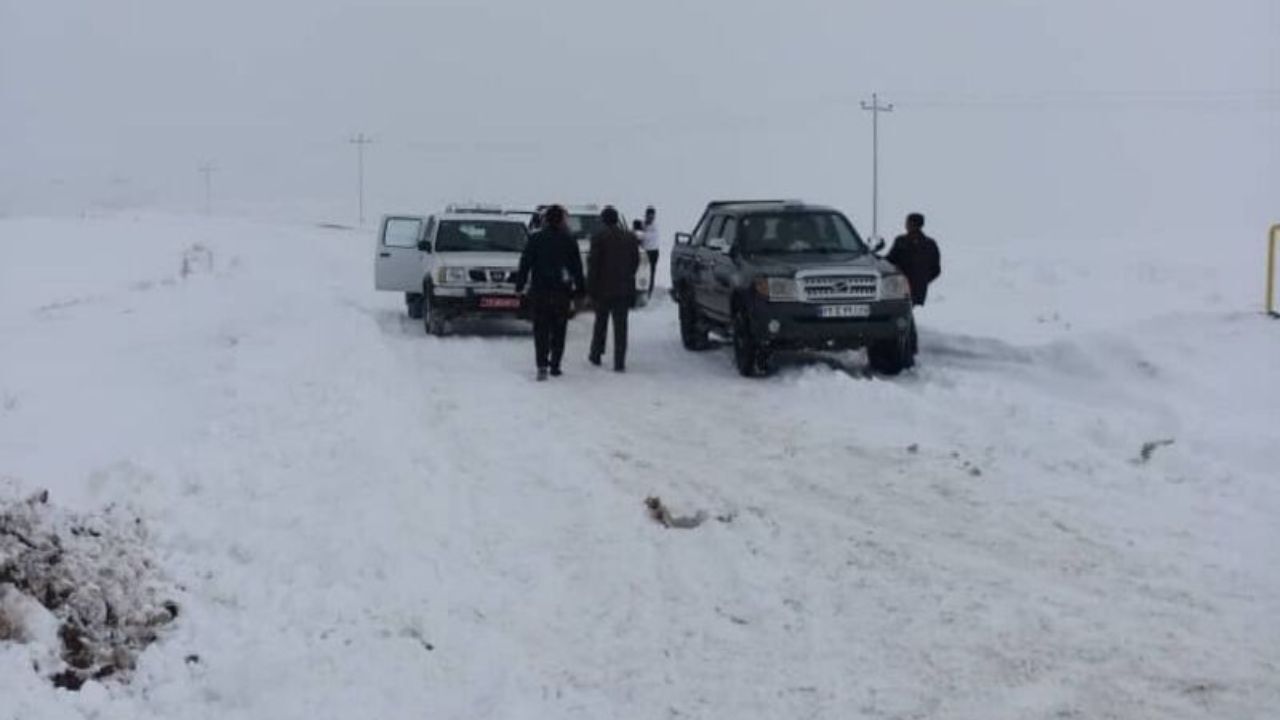 خدمات شبانه‌روزی امدادگران در 71 محور کوهستانی برف‌گیر