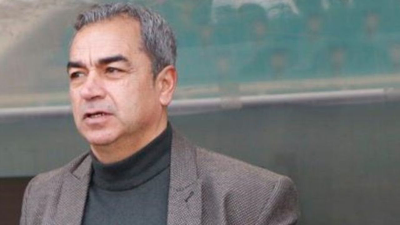 شجاع فقط تیم را وارد حاشیه می‌کند/ پرسپولیس اگر از ابتدا با 2 مهاجم بازی می‌کرد، امتیاز می‌گرفت