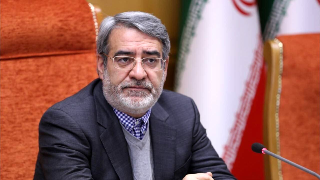 مردم اساس امنیت کشور هستند/ خالصانه برای حفظ و تقویت انقلاب در عرصه ورود کنیم