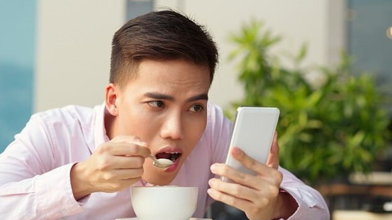 «ماده خاکستری» مغز معتادان گوشی شبیه مغز «معتادان» است