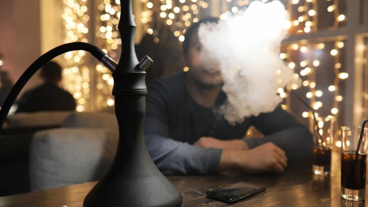 نقش قلیان در انتقال «کرونا» و درخواست برای تعطیلی قهوه‌خانه‌ها