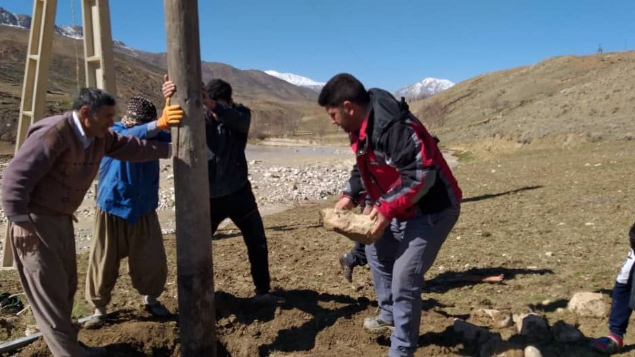 سیل 11 میلیارد ریال به تاسیسات برق دلفان خسارت زد