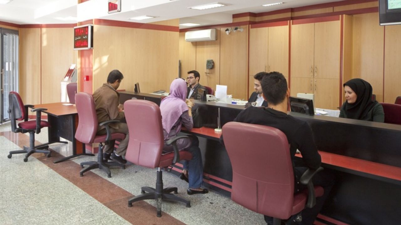 سایه تهدید کرونا بر سر کارمندان بانک‌ها