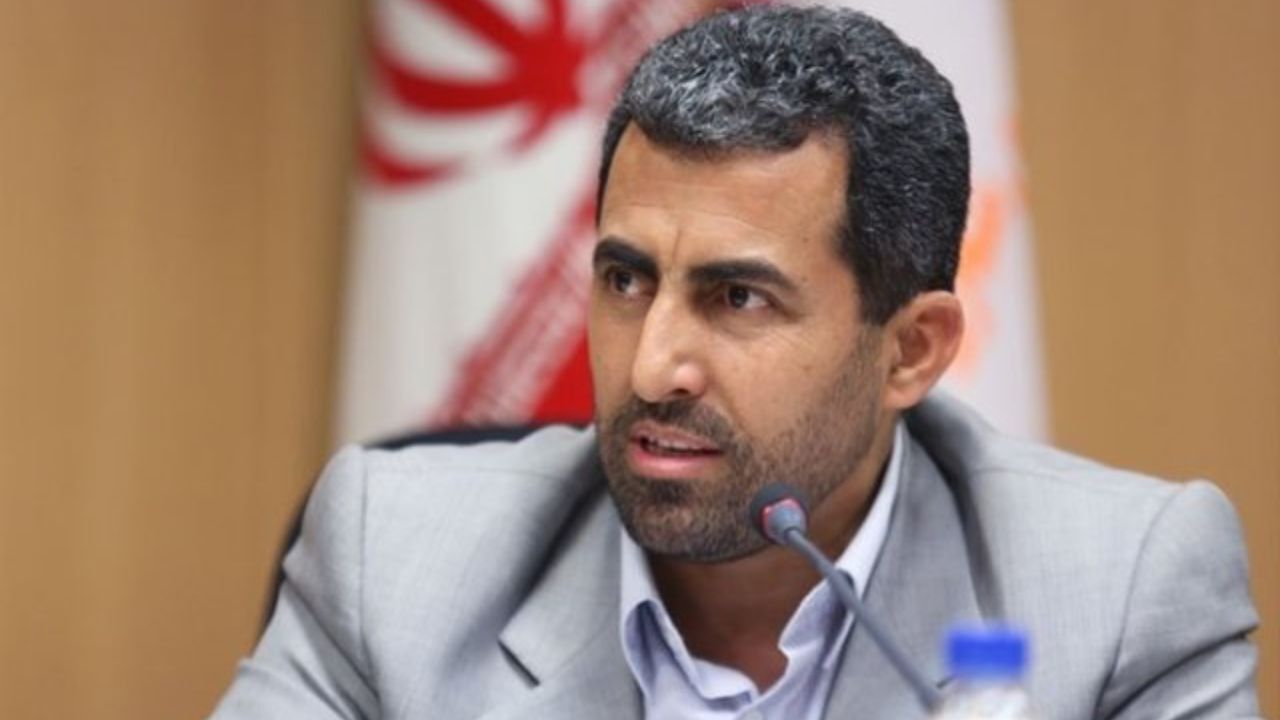 بنگاه‌های اقتصادی و اداری باید در خدمت حل مشکلات موضوع ویروس کرونا باشد/ توزیع رایگان اقلام بهداشتی و مواد ضدعفونی کننده در مناطق حاشیه نشین شهر کرمان