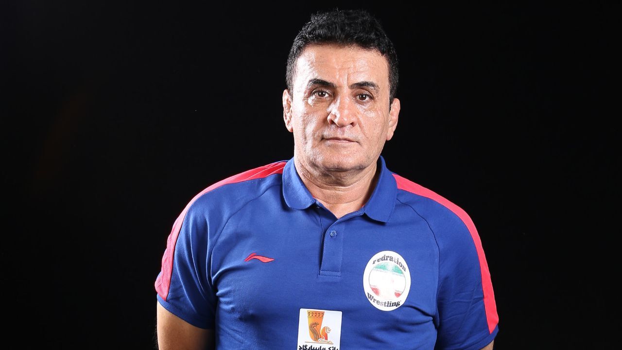 غیبت بنا در جلسه با معاون وزیر ورزش