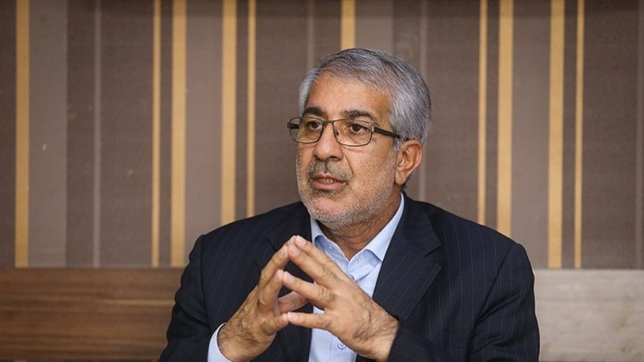 احتمالا حداقل تا دو ماه دیگر با کرونا درگیر هستیم/ بخش خصوصی و دولتی سریعا اقلام بهداشتی وارد کشور کنند