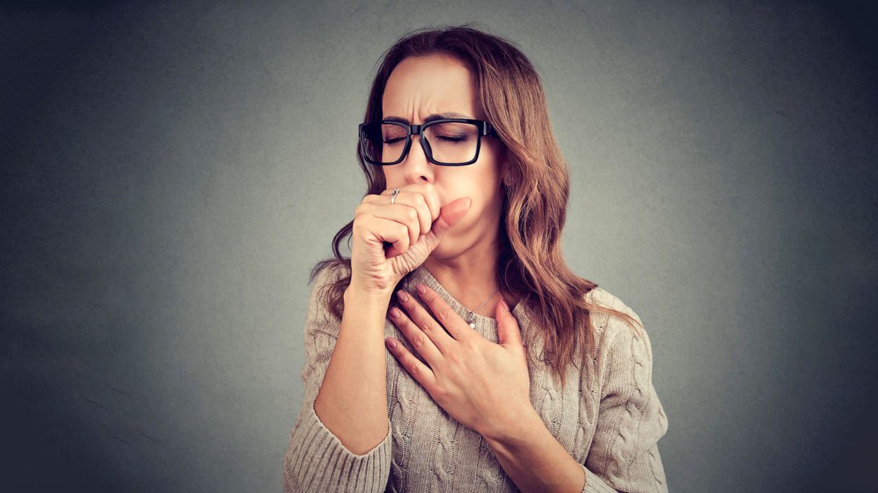 هر سرفه‌ای نشان کرونا نیست/ چگونه آنفلوانزا را از کروناویروس تفکیک کنیم؟