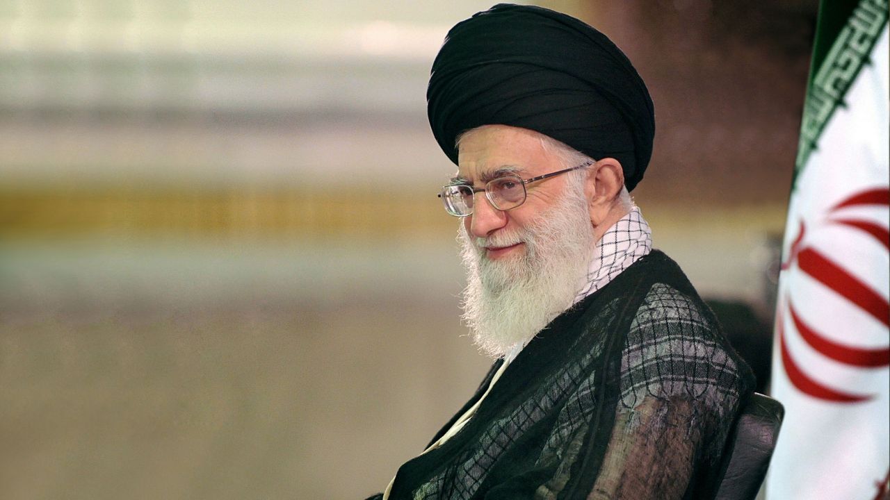 کار بزرگ معلمان شکوفاسازی استعدادهای نسل جوان است