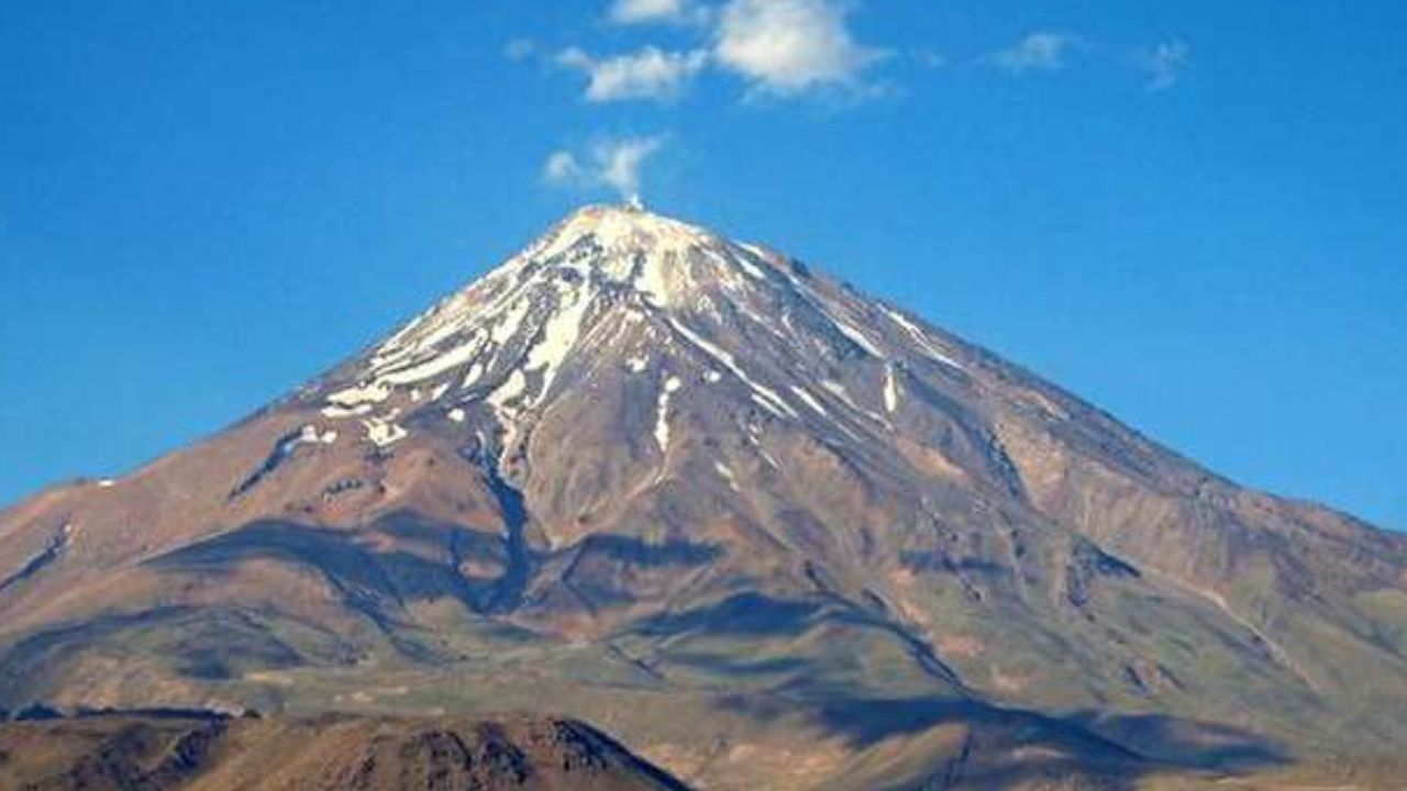 زلزله تهران به آتشفشان دماوند مربوط است؟
