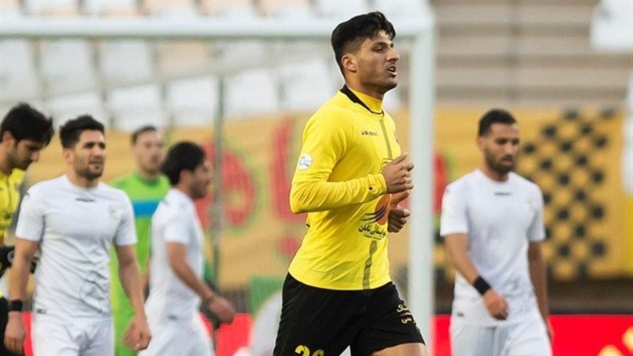 انتقال هافبک سپاهان به گرانادا منتفی شد