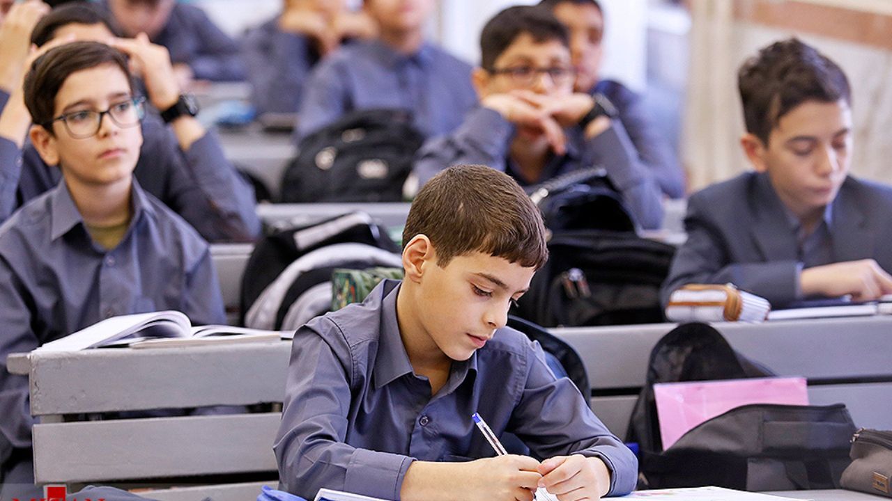 ثبت‌نام مدارس| دریافت وجه از والدین ممنوع است