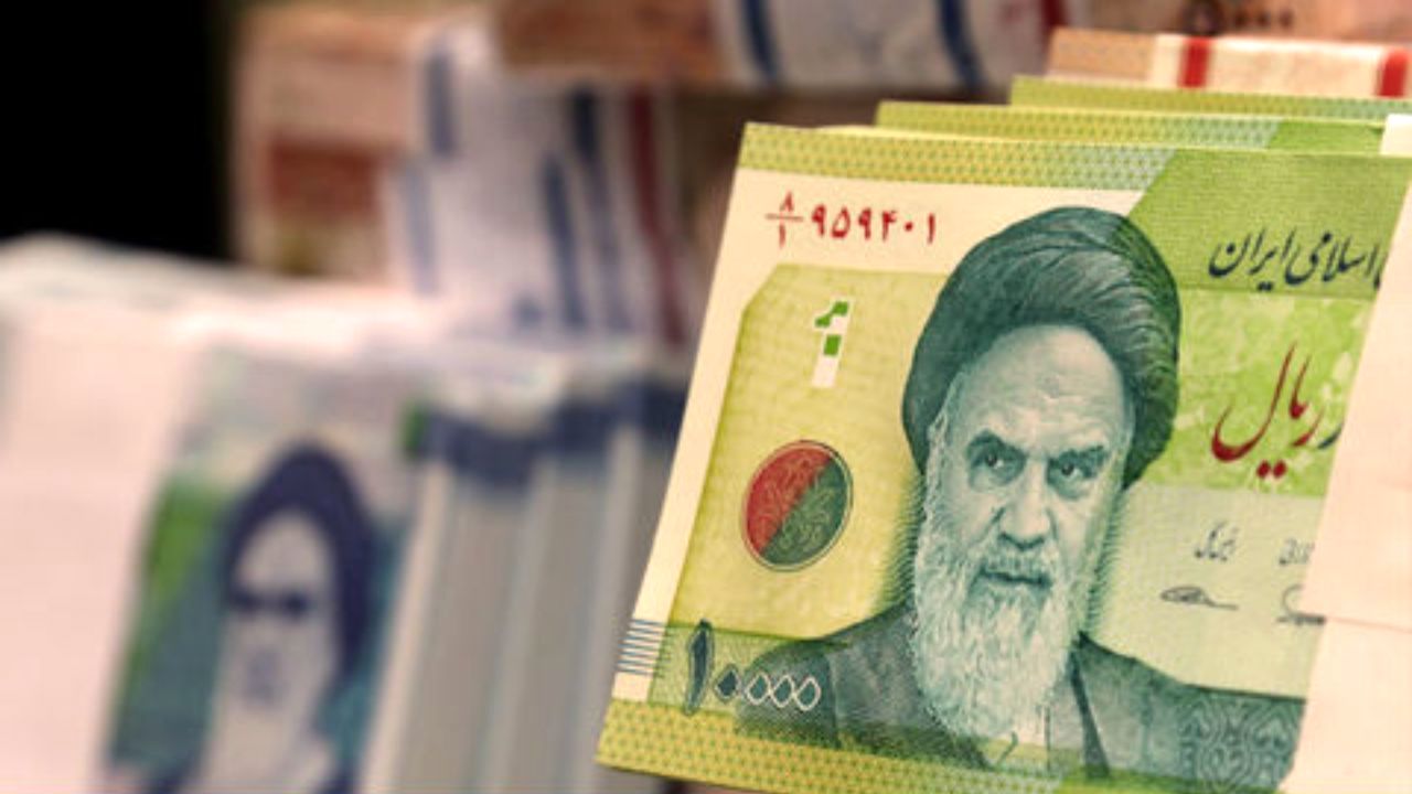 حجم نقدینگی از 2472 هزار میلیارد تومان عبور کرد