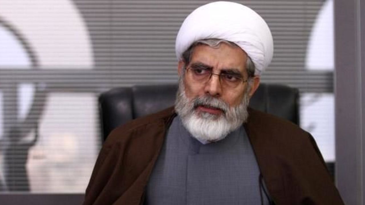 بنی‌صدر تصور می‌کرد شخص اول مملکت است