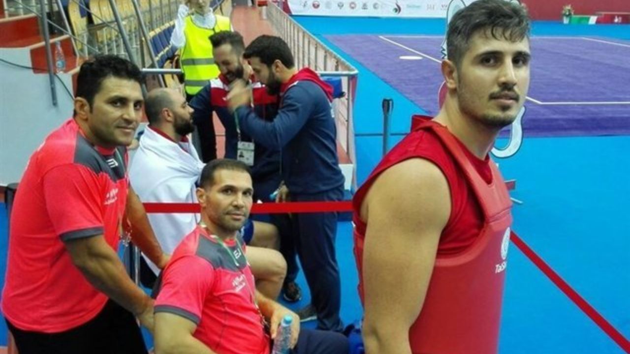 سیاسیون جای مدیران ورزشی را گرفته‌اند