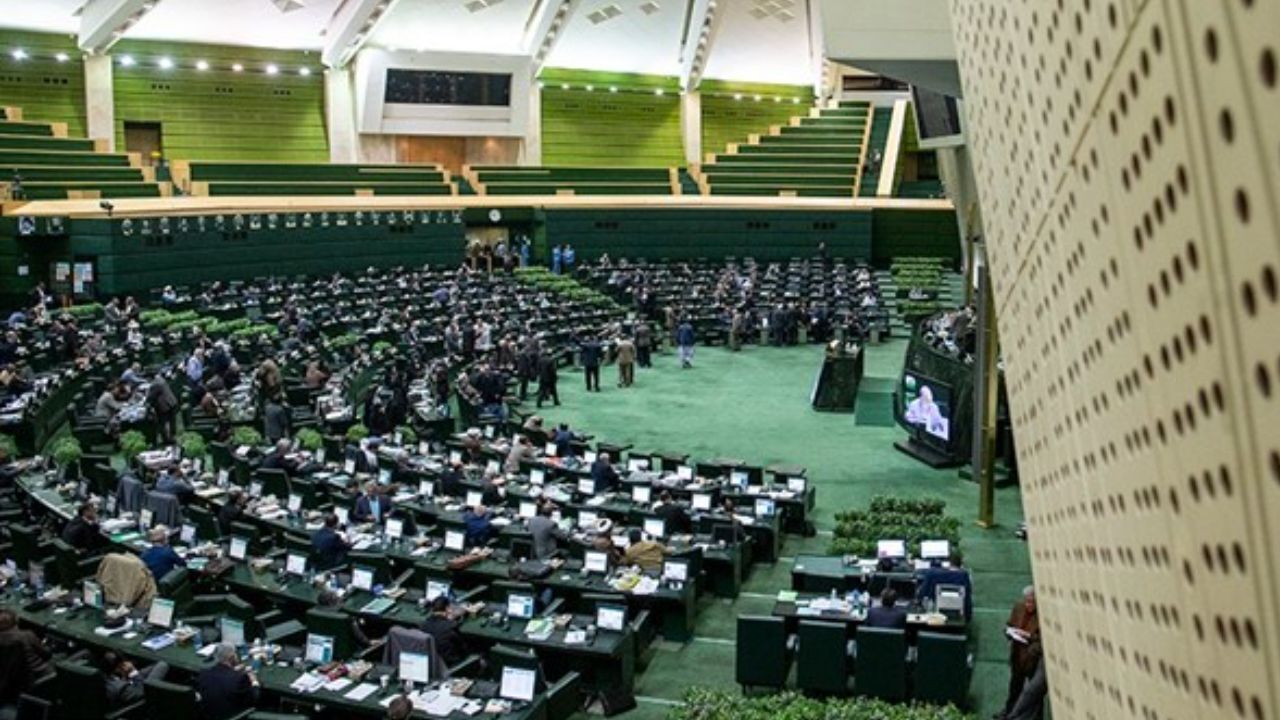 اعلام وصول طرحی برای تخصیص ارز کالاهای اساسی با نرخ ترجیحی
