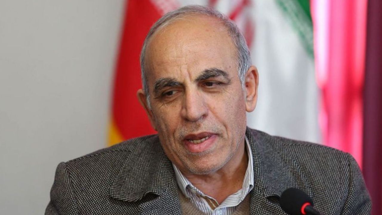 احمدی‌نژاد برنامه پنج ساله چهارم و پنجم را هوا کرد