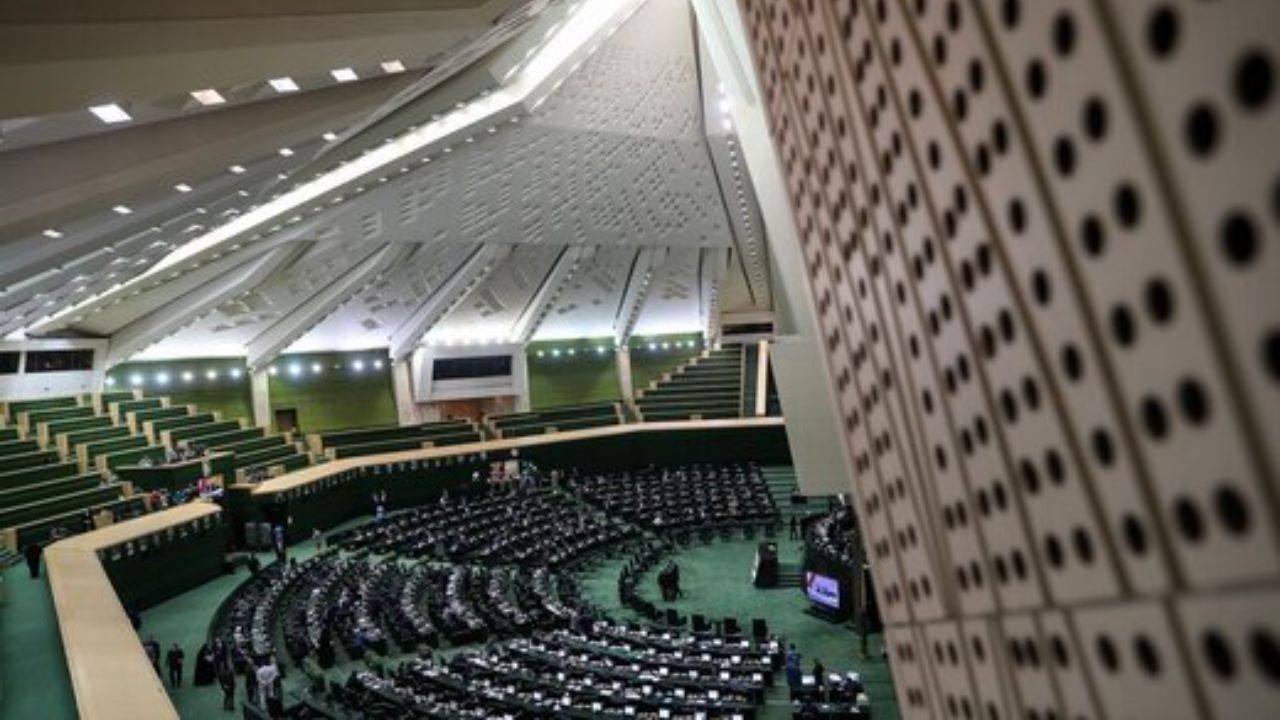 روحانیون پرچمدار ریاست بر کمیسیون اصل 90
