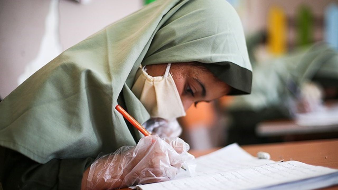 فعالیت آموزشی مدارس در تابستان تخلف است