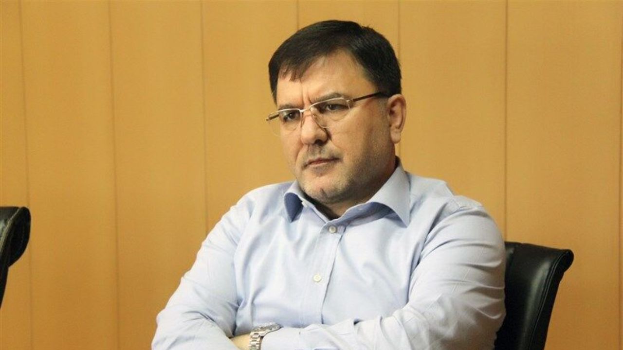 حل مشکلات کنونی کشور از دست افرادی مانند ظریف هم خارج است