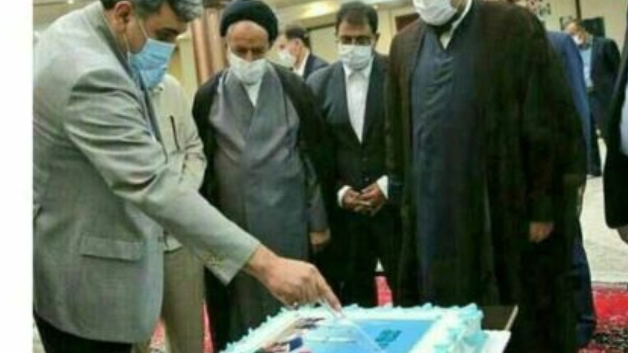 طعنه روزنامه شهروند به برگزاری جشن تولد برای بهشت‌زهرا+ عکس