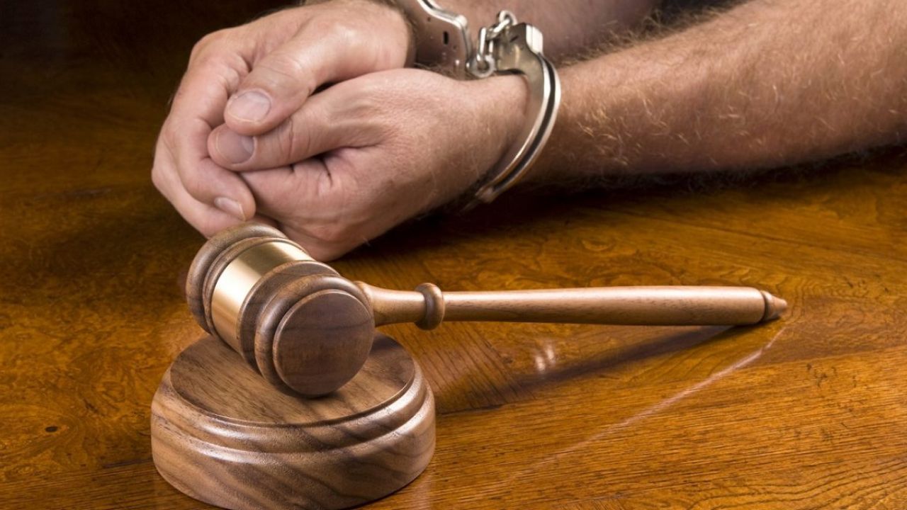 بازداشت 30 نفر از عناصر کلیدی دلالان ارزی تهران
