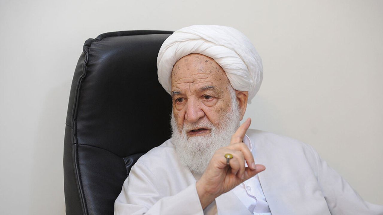 احمدی‌نژاد در قم دست‌وپای بی‌خود می‌زند / چرا علما او را به ملاقات نمی‌پذیرند؟