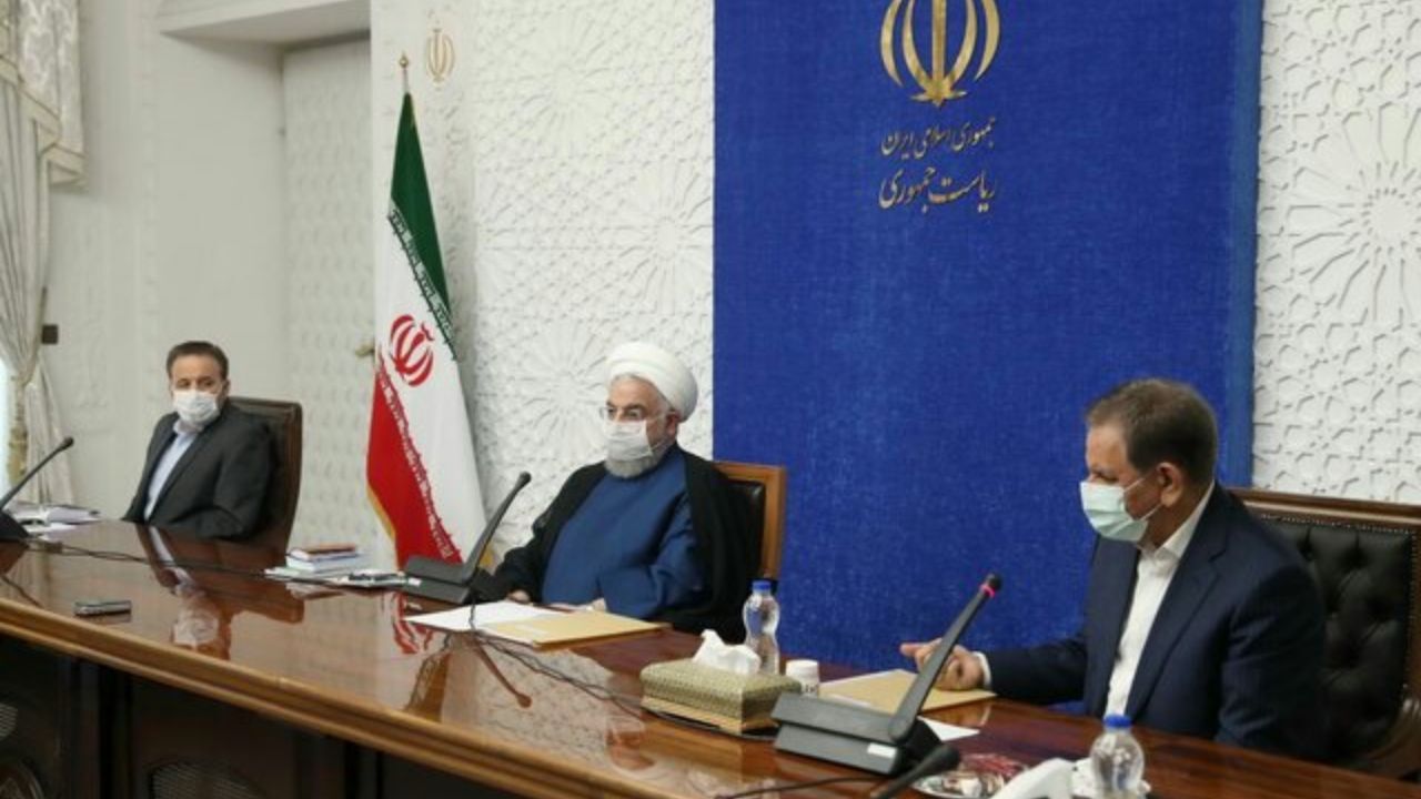 باید با تصمیم‌گیری منطقی اقتصادی، توطئه دشمنان را خنثی کنیم
