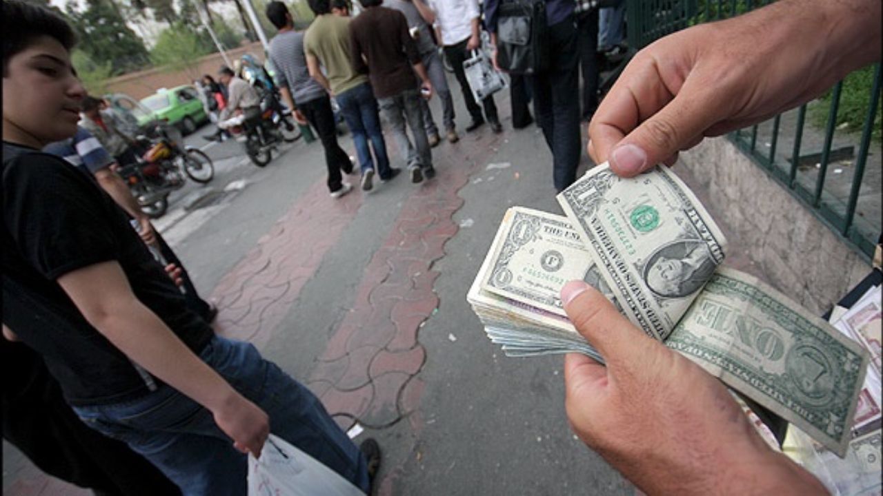 بیش از یک میلیون و 300 هزار انواع ارز کشف شد