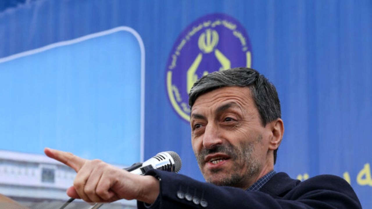 تمام پاسخ‌ها به انگشت اتهامی رئیس بنیاد مستضعفان