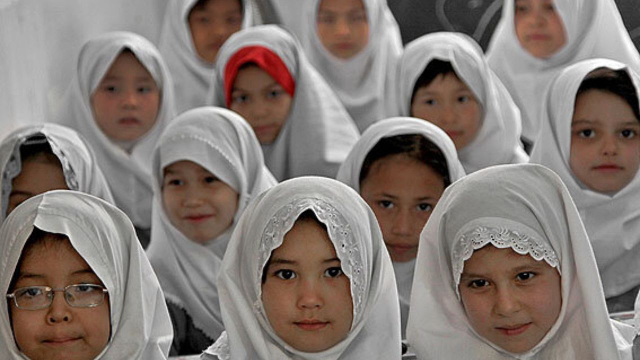 آغاز ثبت‌نام کودکان افغانستانی بدون مدرک در مدارس ایرانی
