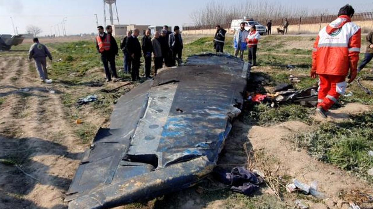 سرنشینان هواپیما در انفجار موشک اول در سلامت بودند/ ضبط صدای کابین در 19 ثانیه بعد از انفجار متوقف شده است