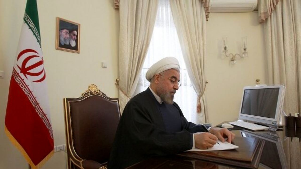 دستور رئیس‌جمهوری به آذر جهرمی برای تحویل سیم‌کارت دانش آموزی