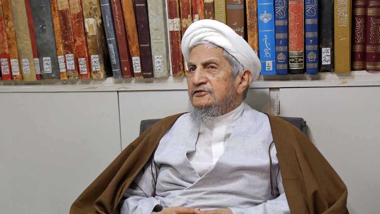 آیت‌الله صانعی در بیمارستان بستری شد