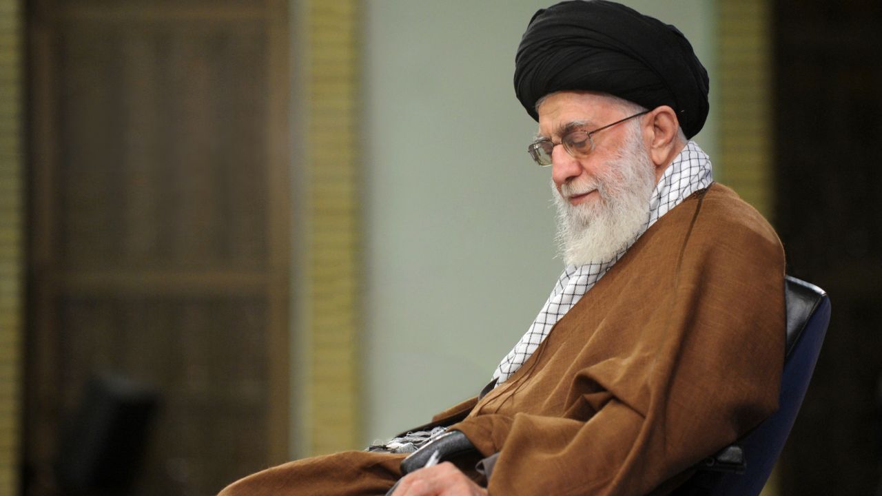 رهبر انقلاب با تداوم دادگاه‌های ویژه مفاسد اقتصادی موافقت کردند / اصلاحاتی انجام خواهد شد