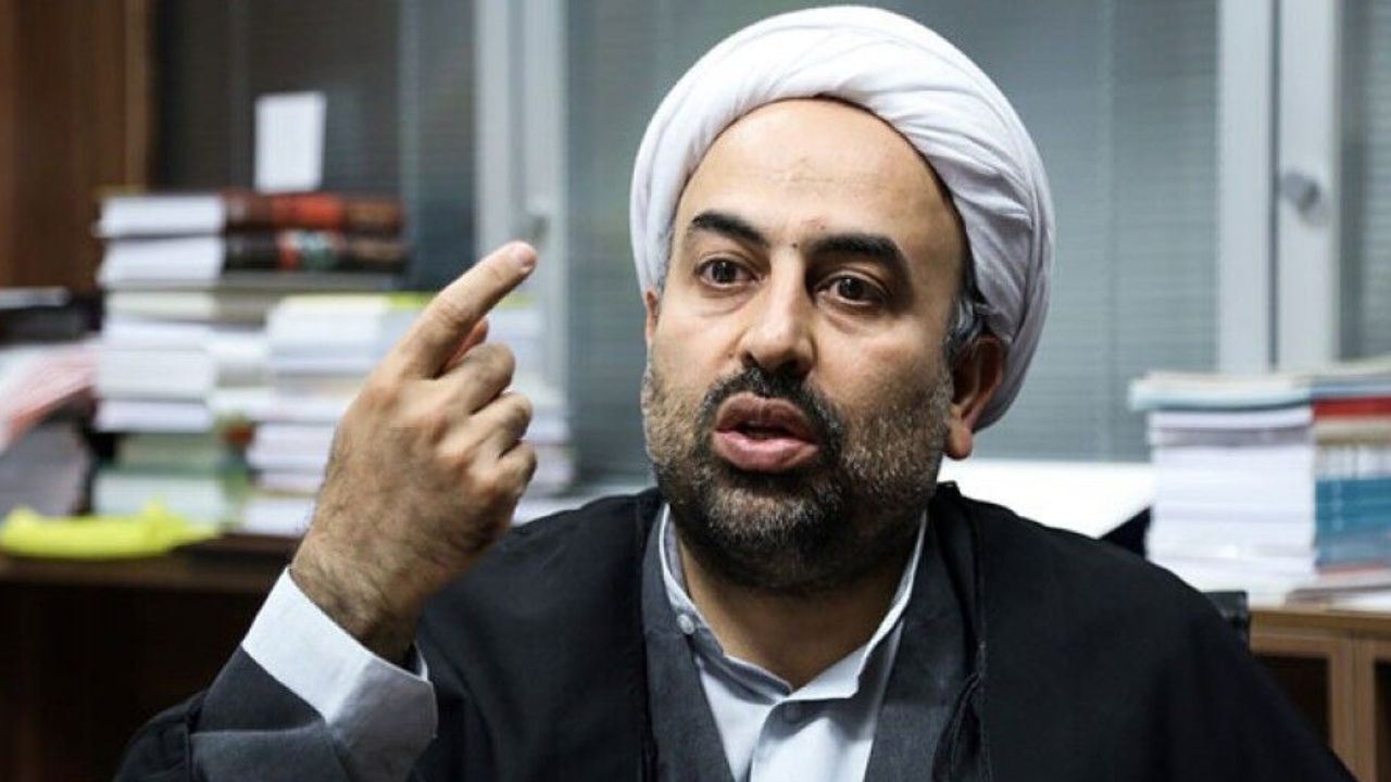 روحانیت قرآن‌خوان، به همان چهارچرخه قراضه قانع است