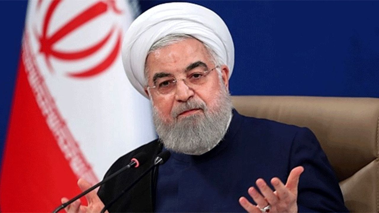 درخواست روحانی از مخالفان: تخریب دولت را لااقل تا پایان کرونا تعطیل کنید / هرچه اختلاف ما بیشتر شود، دشمن بیشتر استفاده می‌کند / هر جلسه ای را منوط به تصمیم ستاد ملی کرونا کرده ام / کسی نمی‌تواند برود وسط سیل و بگوید من نمی‌ترسم؛ خب نترس؛ وایسا تا آب تو ر