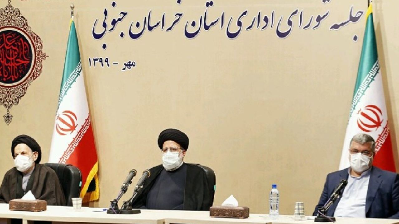 با خام‌فروشی سرمایه کشور را حراج نکنیم