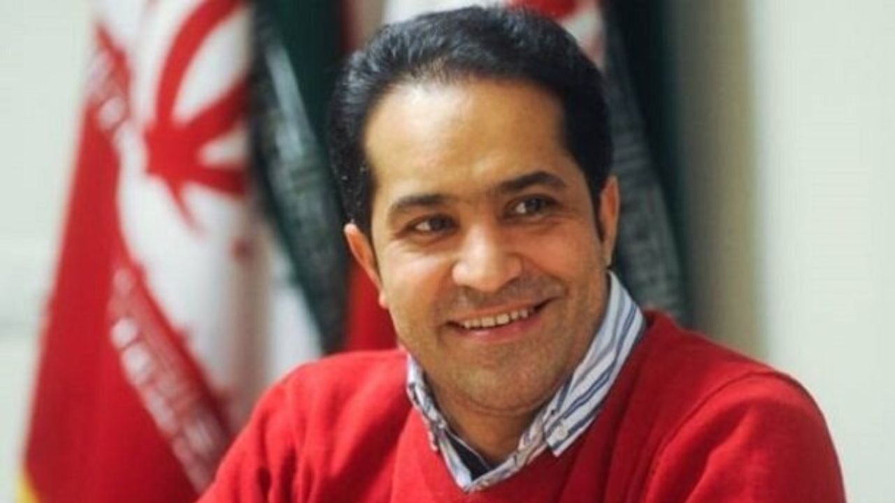 ققنوسی که باز سر از آتش برمی‌آورد