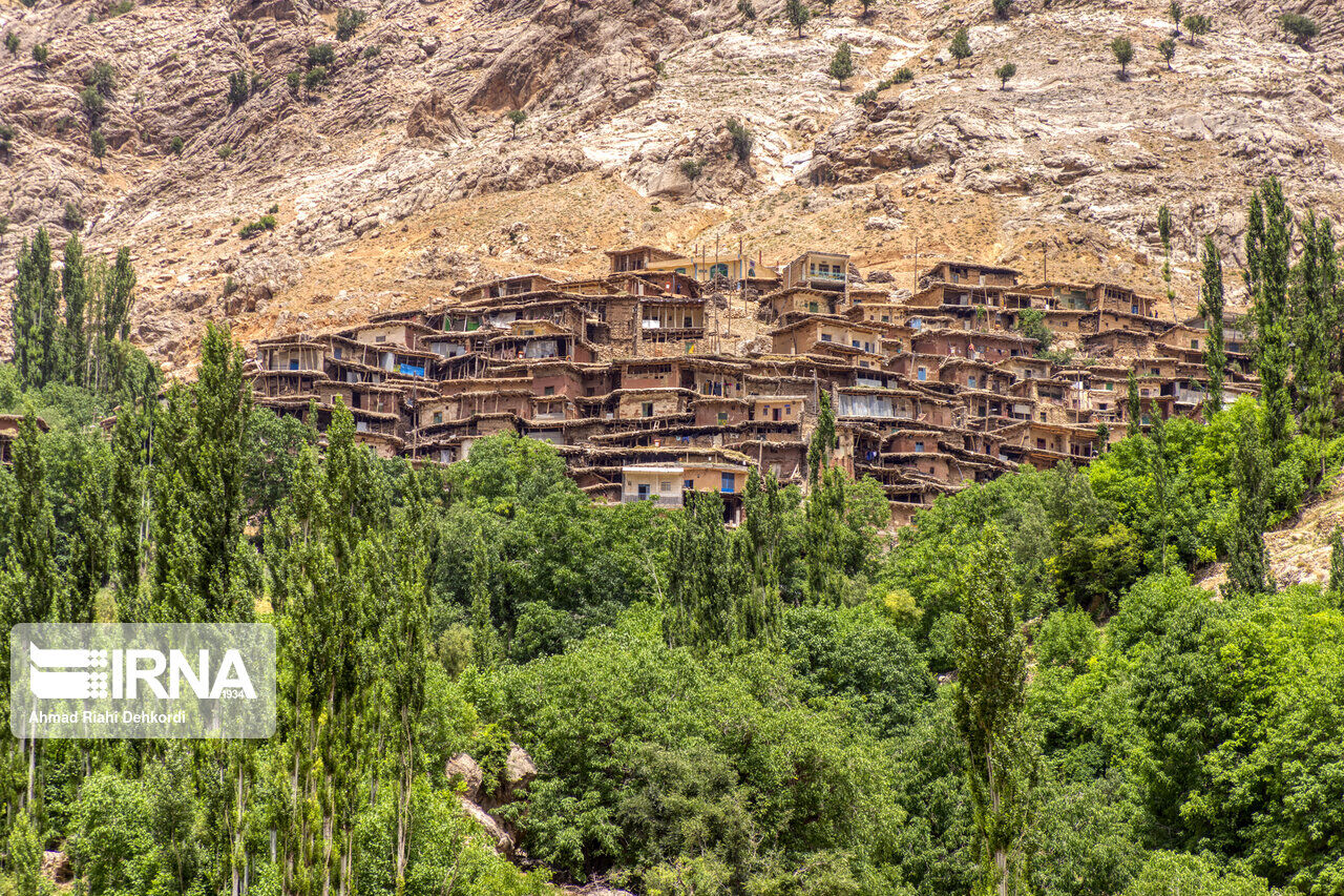 روستای پلکانی سرآقاسید