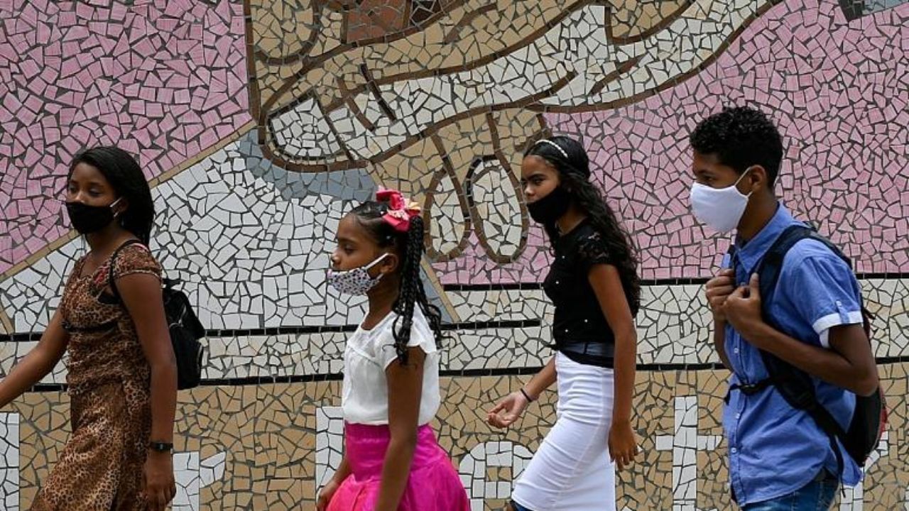 ونزوئلا تا 2 ماه دیگر واکسیناسیون کرونا با واکسن‌های ساخت چین و روسیه را آغاز می‌کند