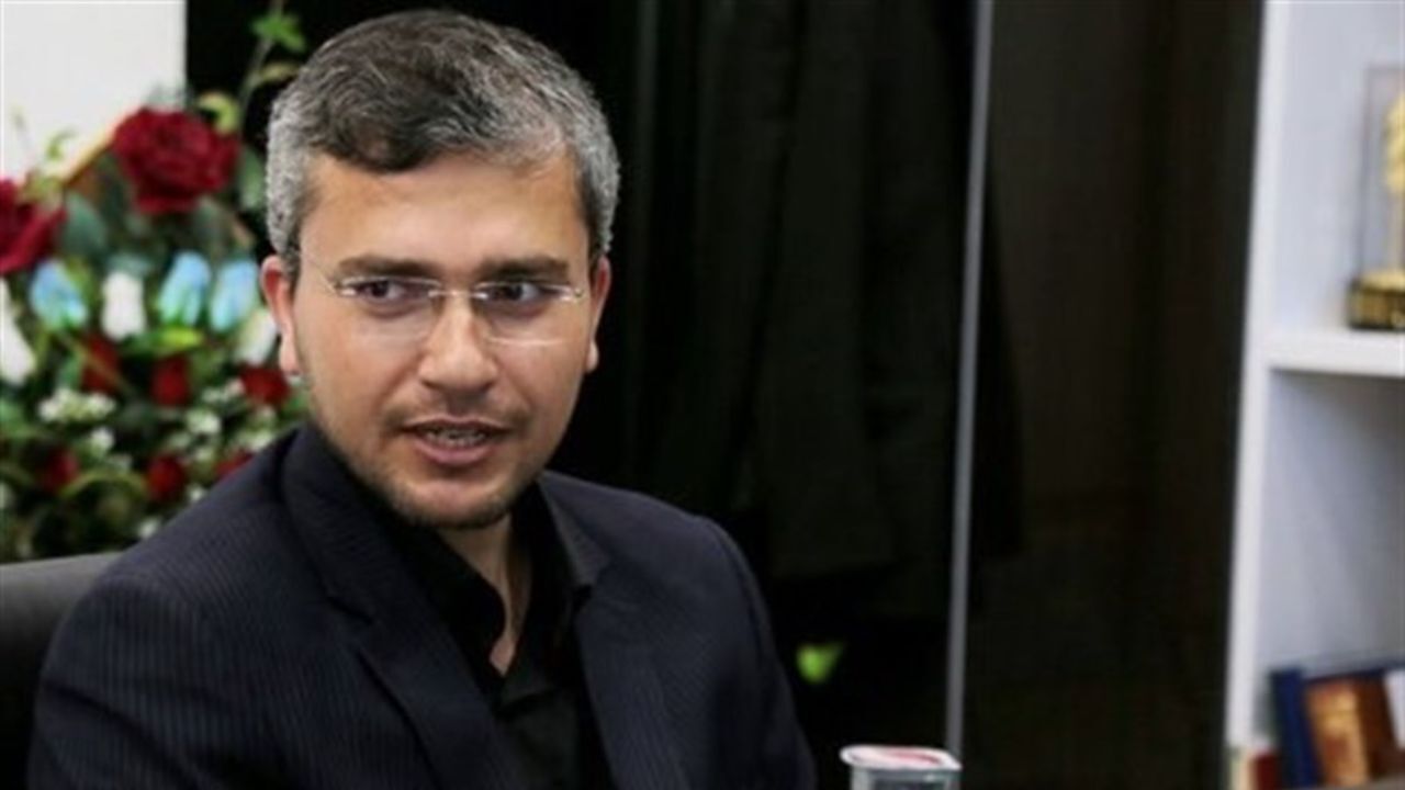 گره ‌زدن رفع مشکلات داخلی به انتخابات دیگر کشورها توهین به ملت ایران است