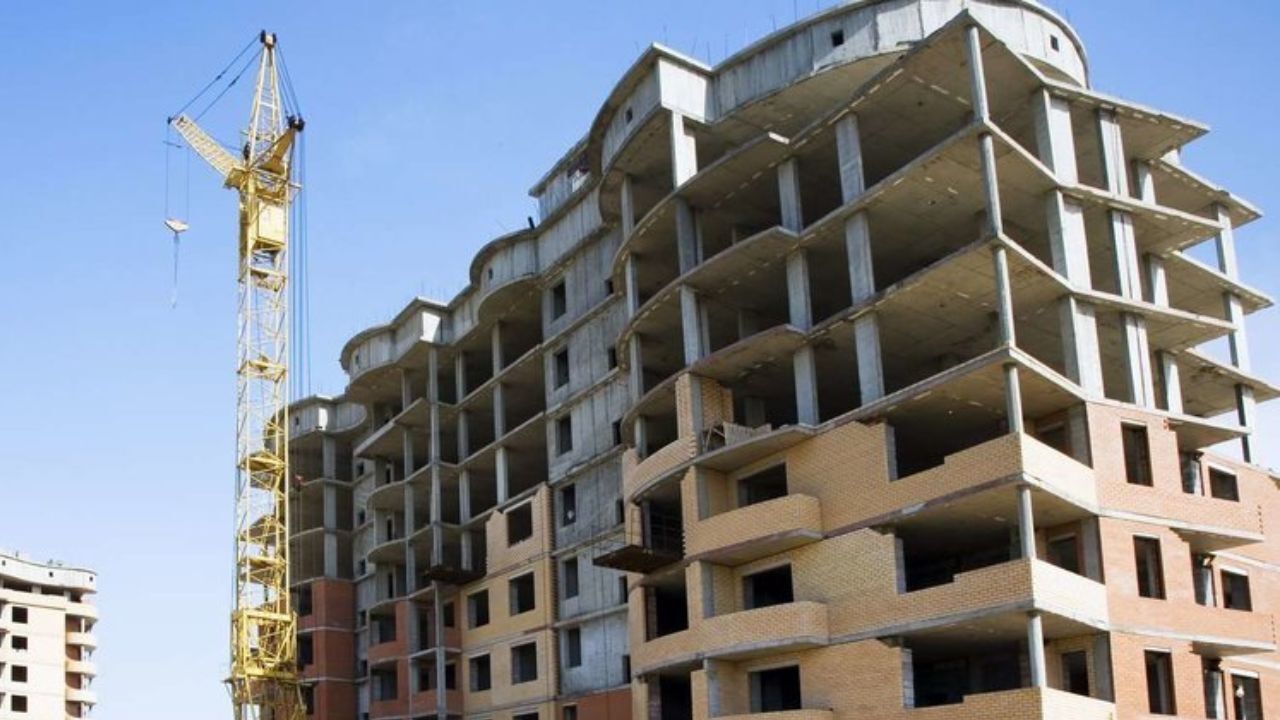 ناتوانی نهادهای حاکمیتی در هدایت سرمایه های مردم؛ دارایی مردم معطل مانده است