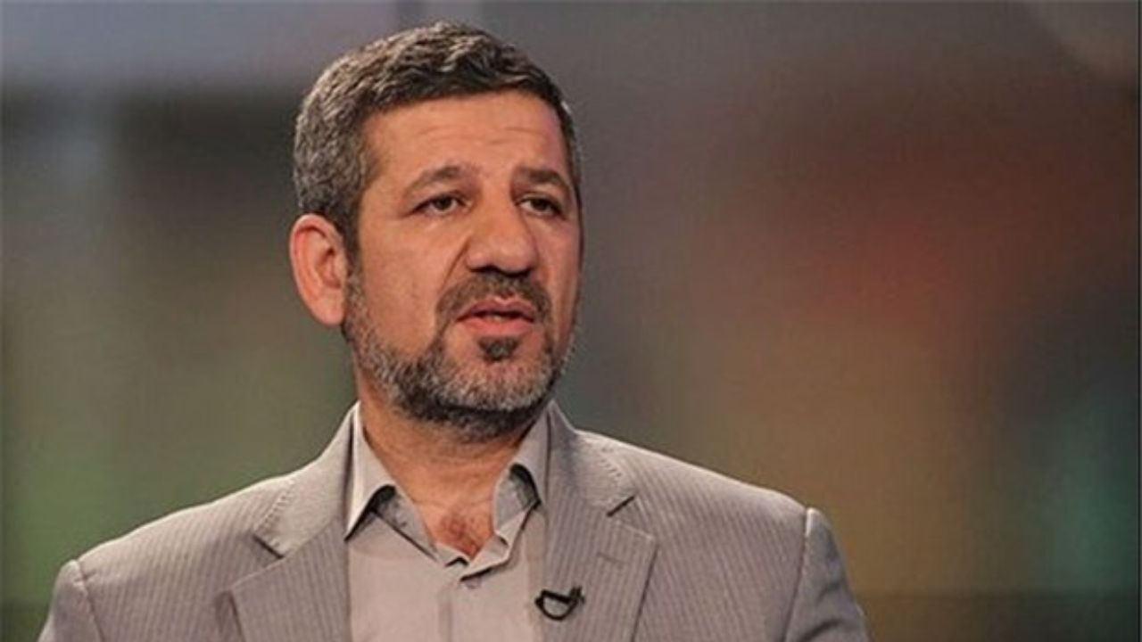 برخورد جدی با مقامات فرانسه نکنیم، سلمان رشدی تکثیر می‌شود