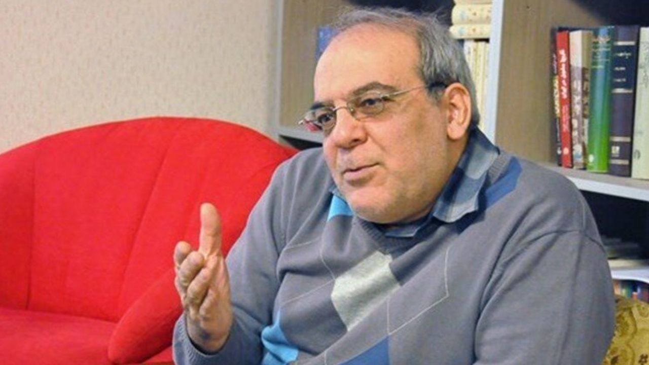 فرقی بین رئیس‌جمهور پوپولیست و برنامه‌دار نیست / در دوران احمدی‌نژاد می‌شد هر حرفِ بی‌پایه‌ای زد