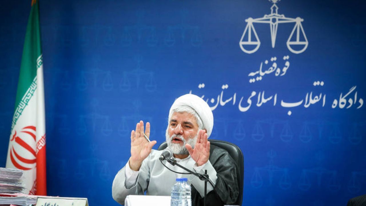قاضی مقیسه از دادگاه انقلاب رفت